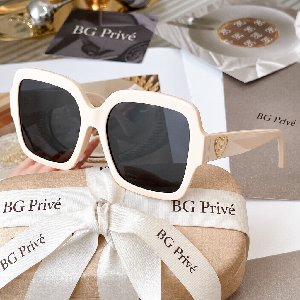 Heart Sunglasses 5519 with Heart Temple Detail