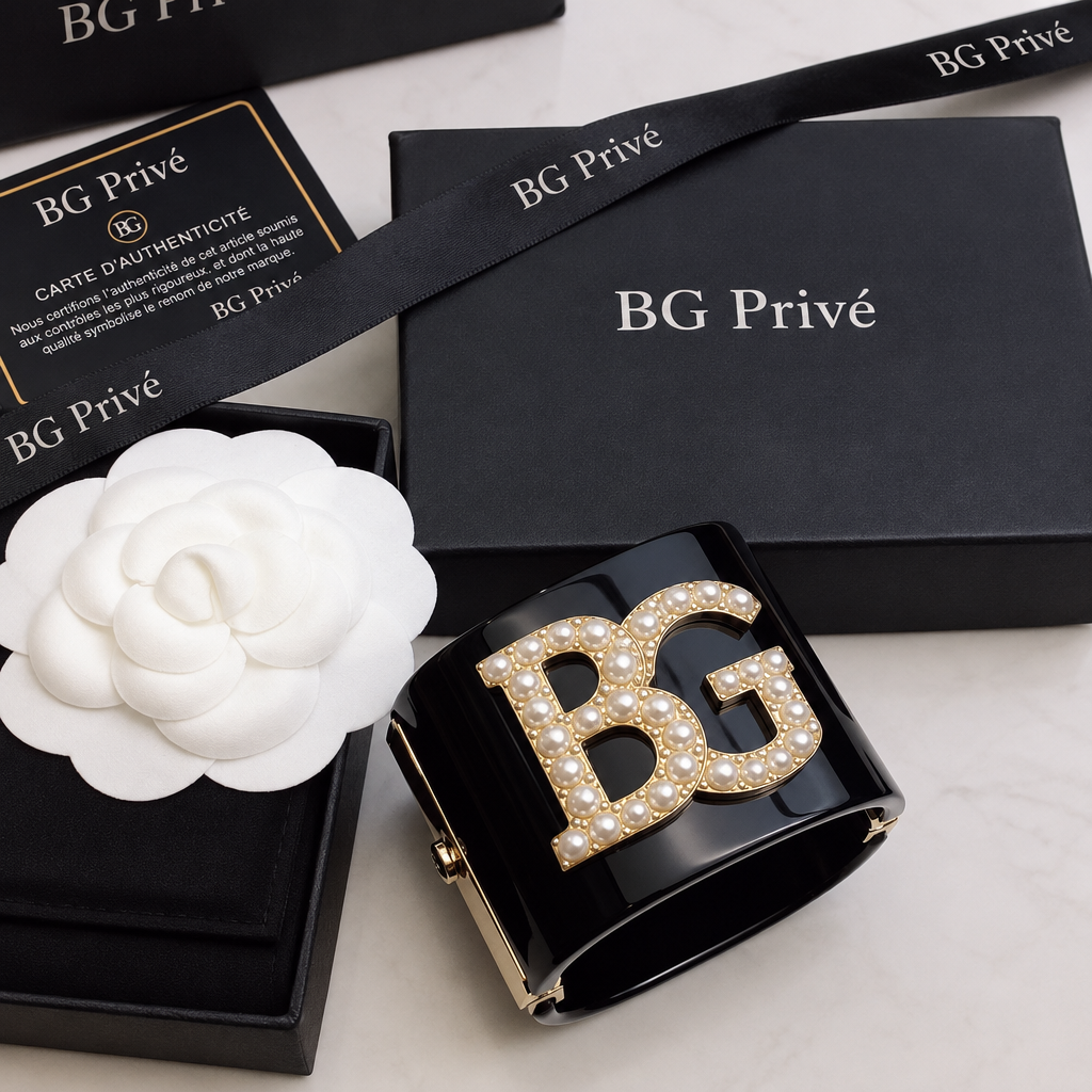 Resin Gripoix Pearl Wide Cuff Bracelet in Black