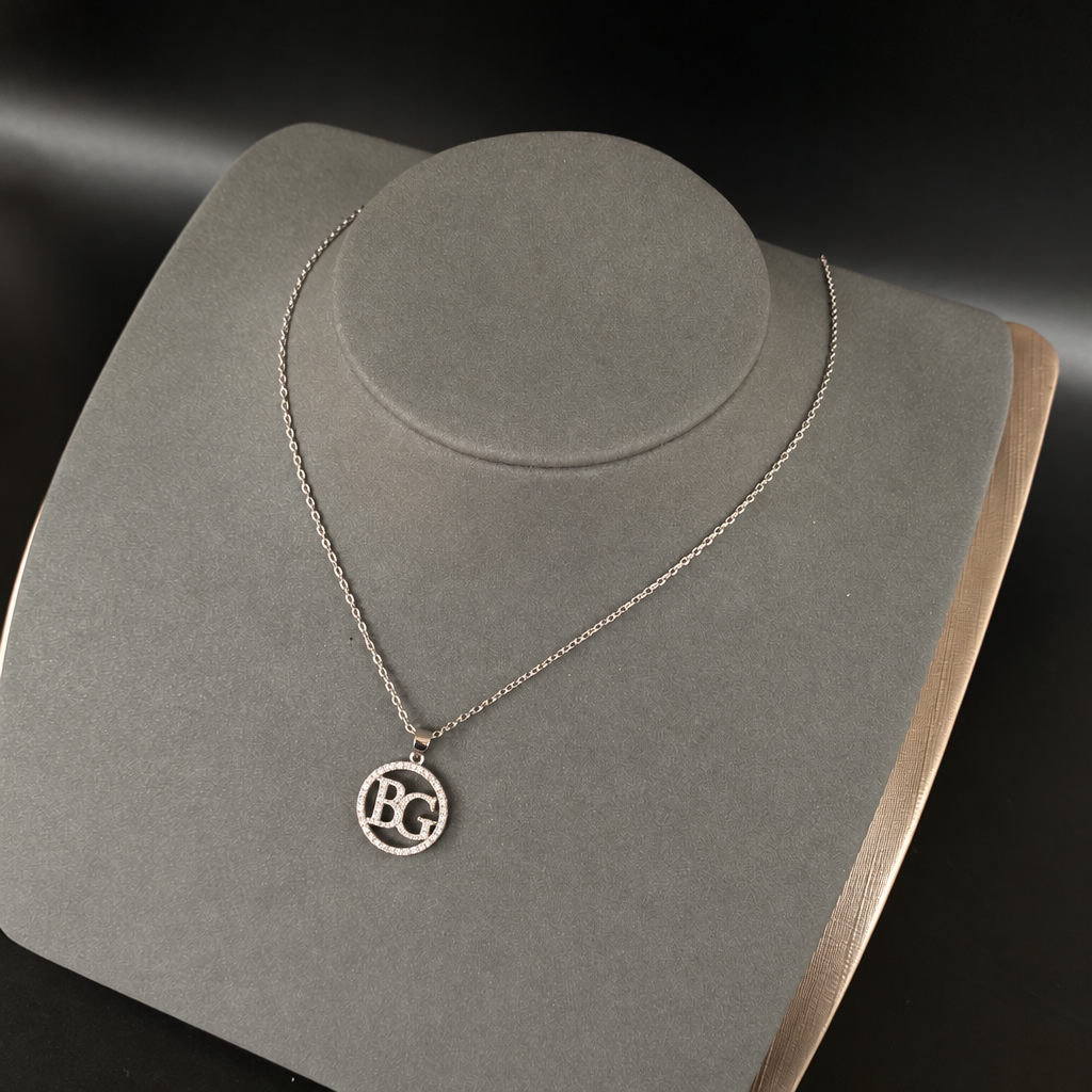 Necklace – Crystal-Embellished Round Pendant