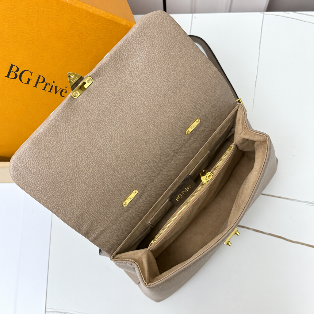 Madeleine MM Bicolor Monogram Empreinte Leather