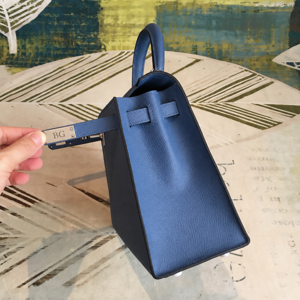 Kelly 25 Sellier Handbag in Dark Blue