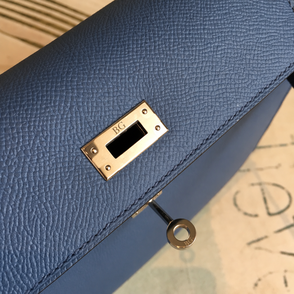 Kelly 25 Sellier Handbag in Dark Blue