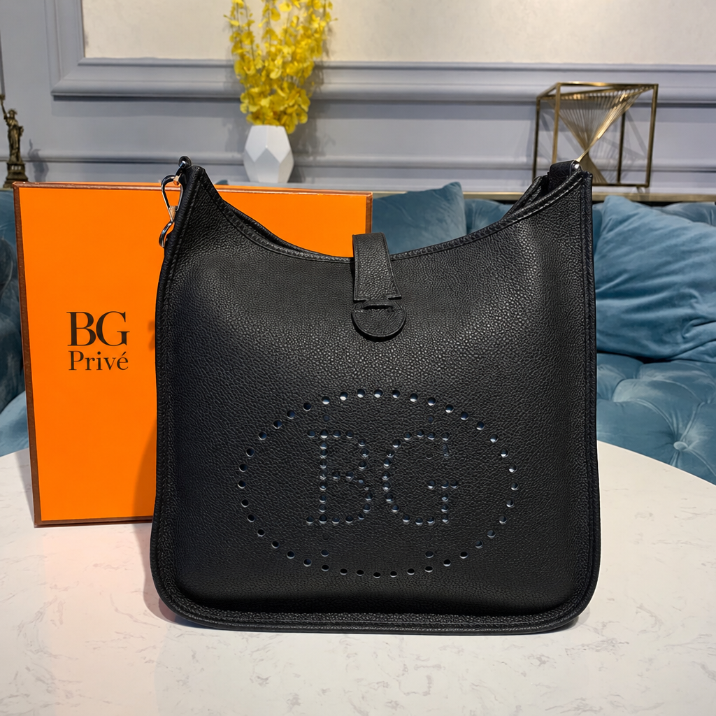 Evelyne III 29 Black Shoulder &amp; Crossbody Bag
