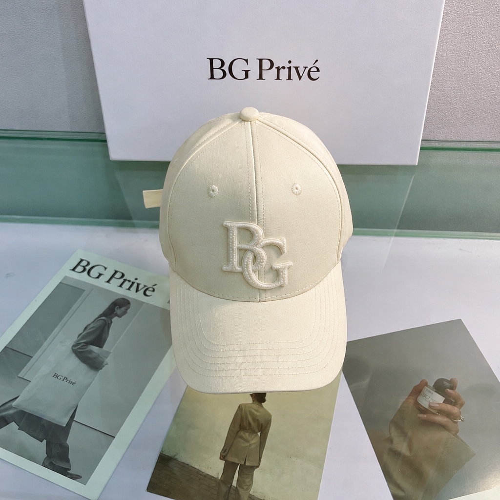 Triomphe Baseball Cap in Cotton Gabardine – Greige