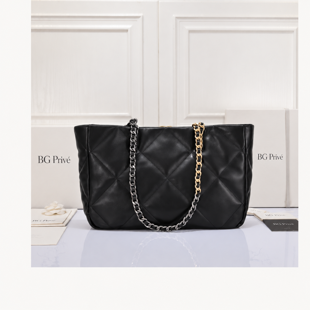 19 Tote in Black Shiny Lambskin