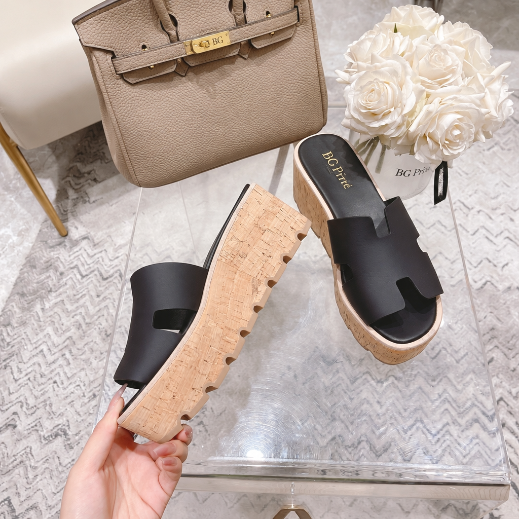 Eze 30 Sandal in Noir