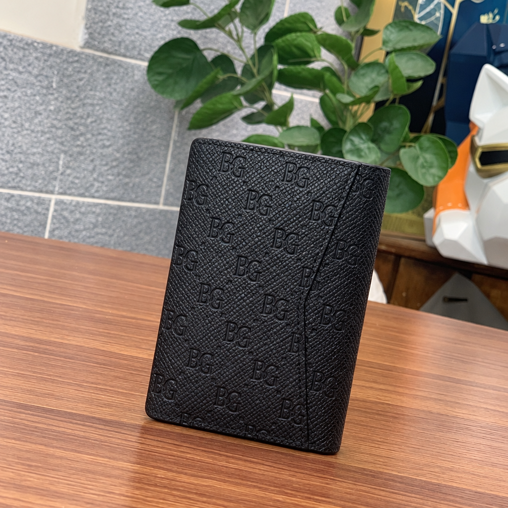 Pocket Organizer in Black Taiga Leather