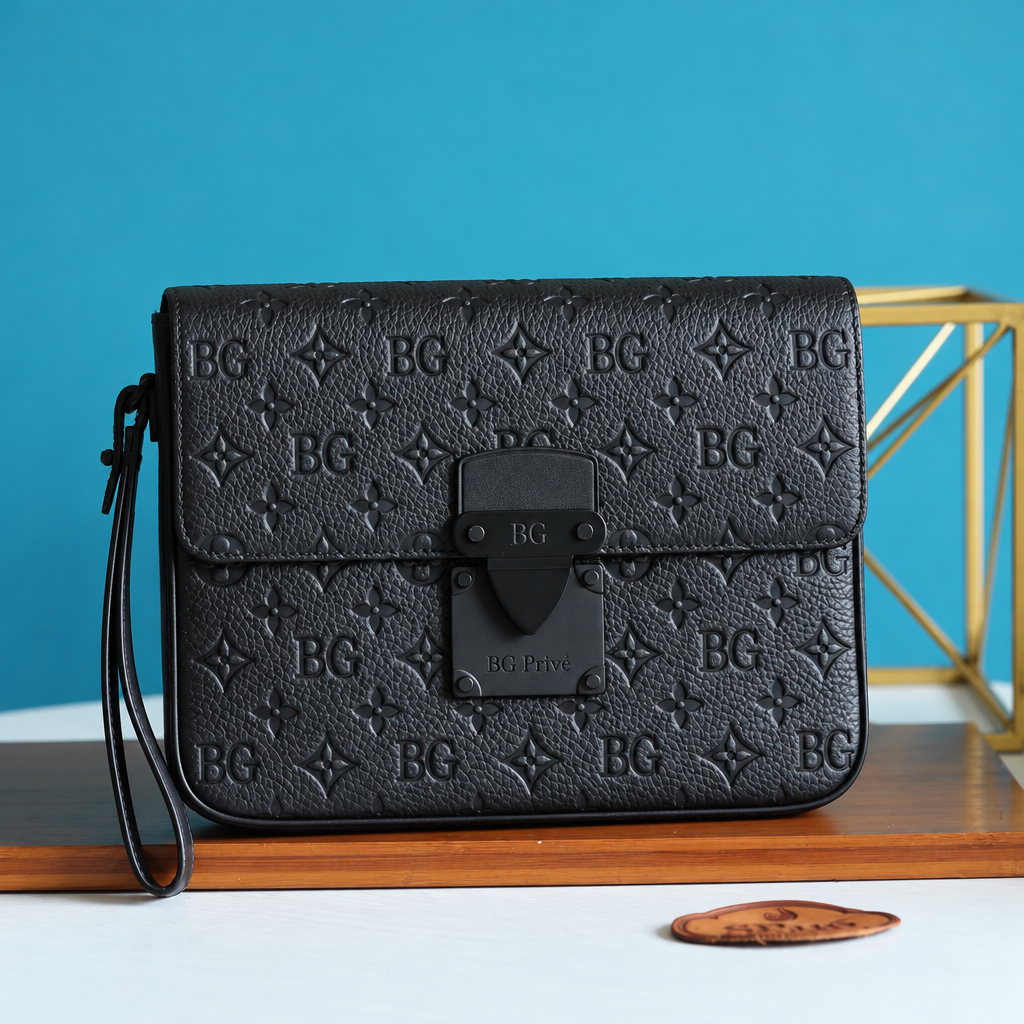 S Lock Pouch in Black Taurillon Leather M80582