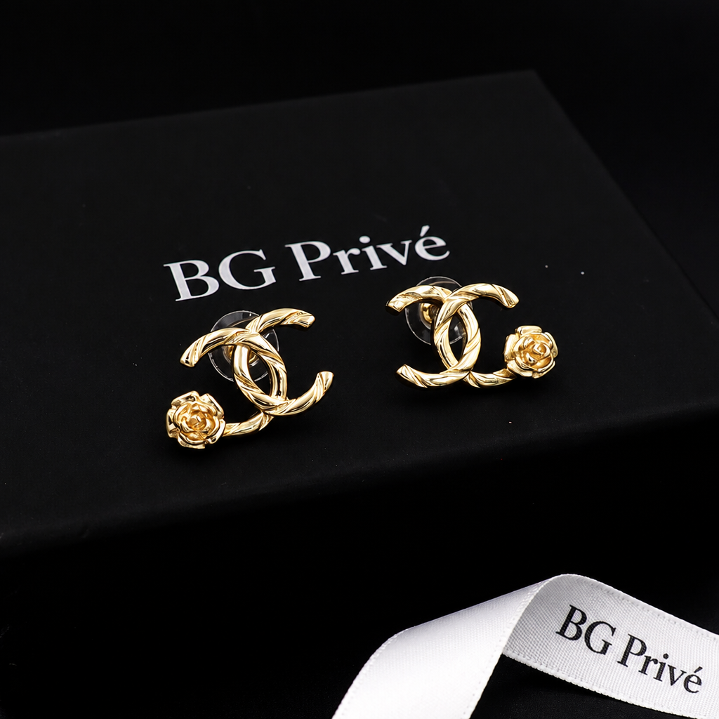 Earrings 22A Camellia Gold Studs