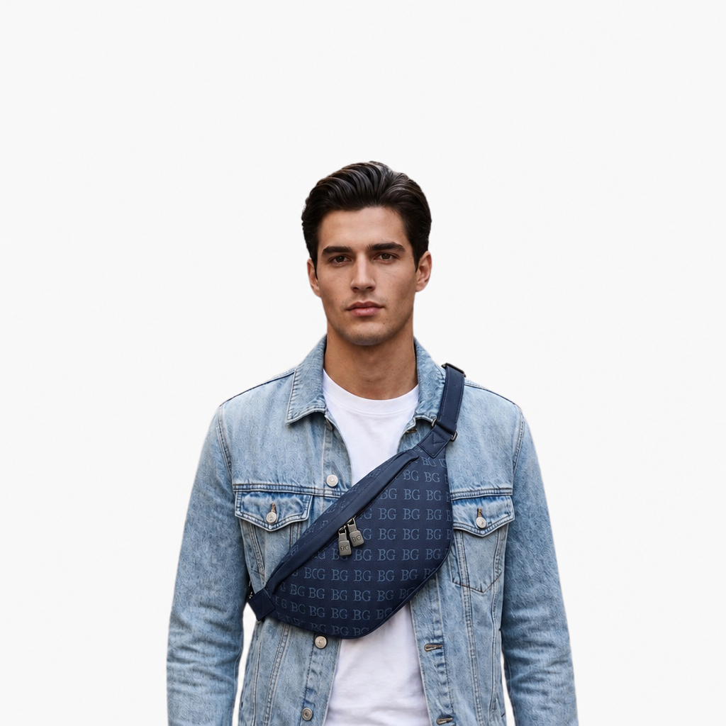 Discovery Bumbag PM M45729 in Navy Monogram Shadow