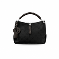 Beaubourg Hobo MM in Noir Mahina Leather M56073