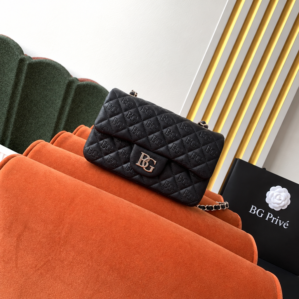 Small Classic Handbag in Black Grained Calfskin with Silver Hardware