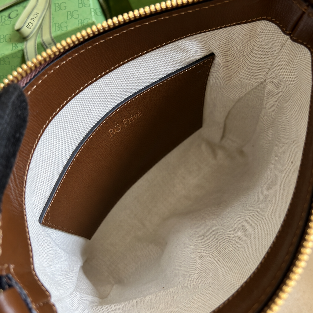 Interlocking G Messenger Bag in Canvas