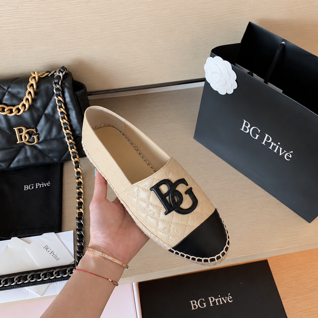 Quilted Cap-Toe Espadrilles in Beige and Black, EU 40
