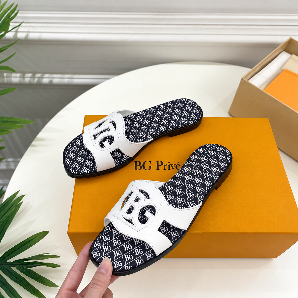 Isola Flat Mule in White