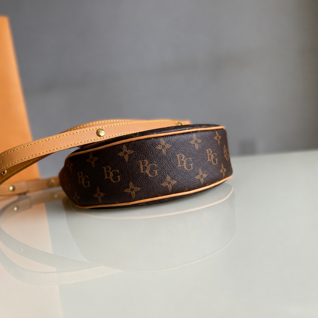 Loop Monogram Bag M81098