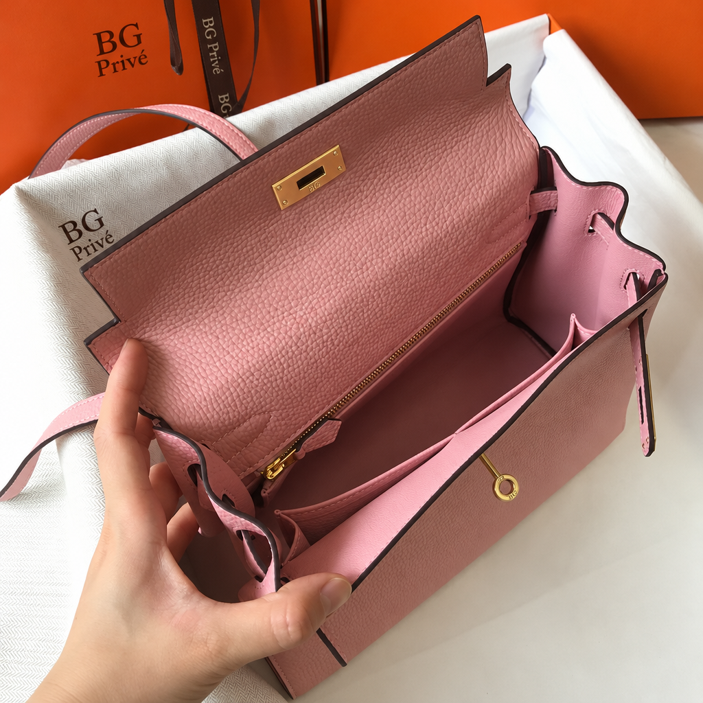 Kelly 28 Retourné-Style Bag in Light Pink