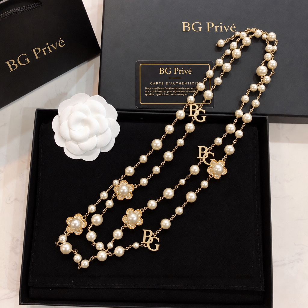 Camellia Necklace – Faux Pearl &amp; Strass Station Sautoir