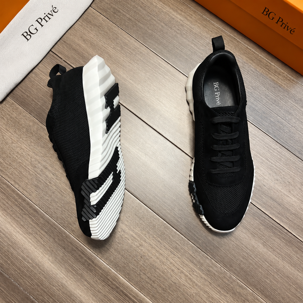 Bouncing Sneakers for Men in Noir Mesh and Suede