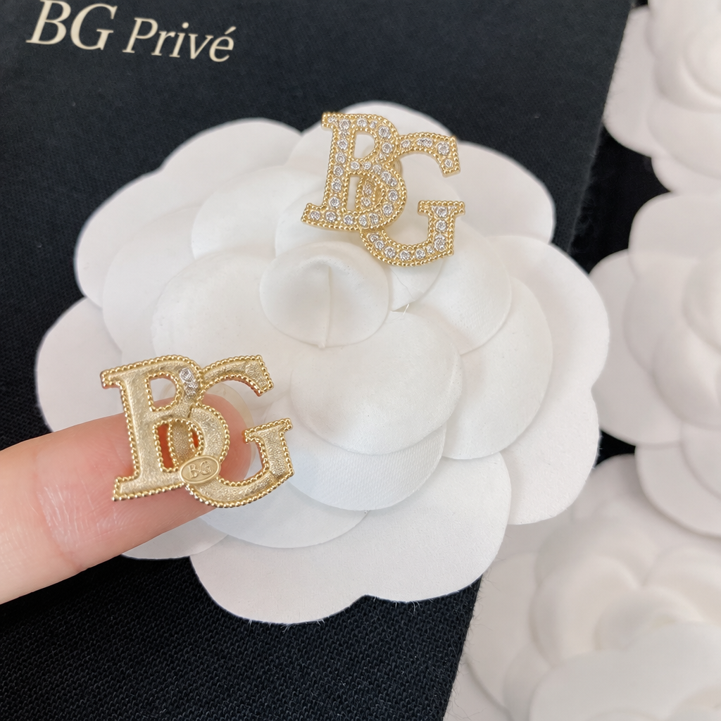 Crystal Stud Earrings Gold