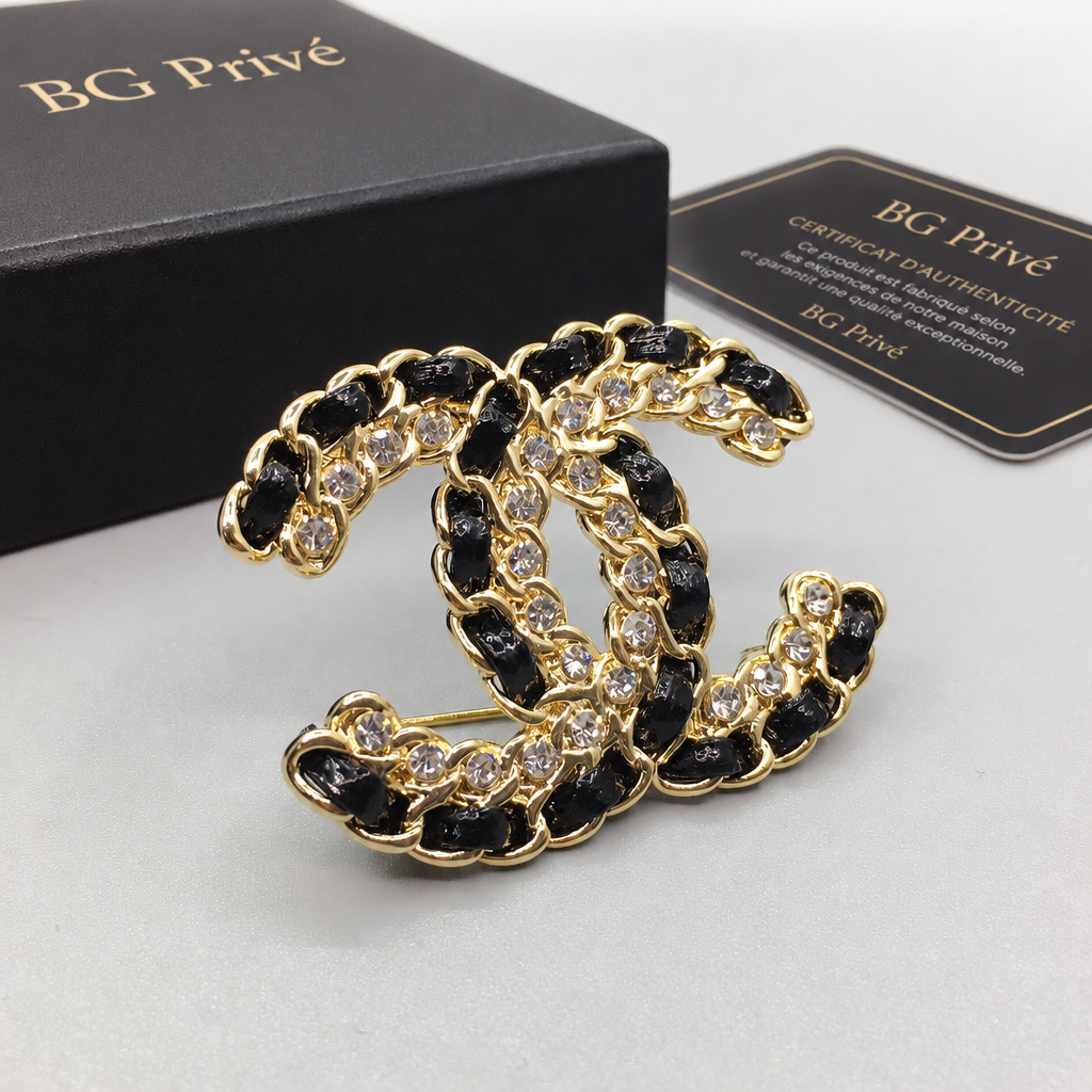 Brooch Lambskin Crystal Chain