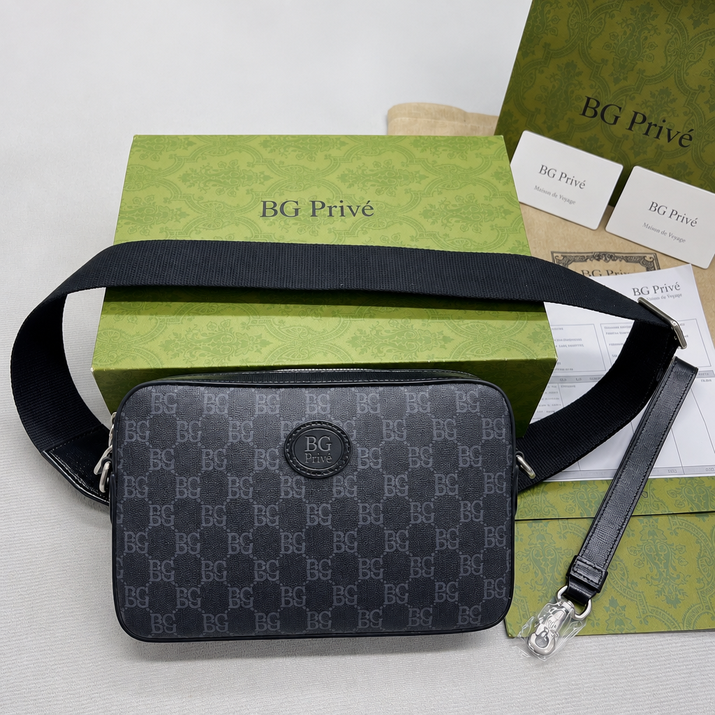 Interlocking G Shoulder Bag