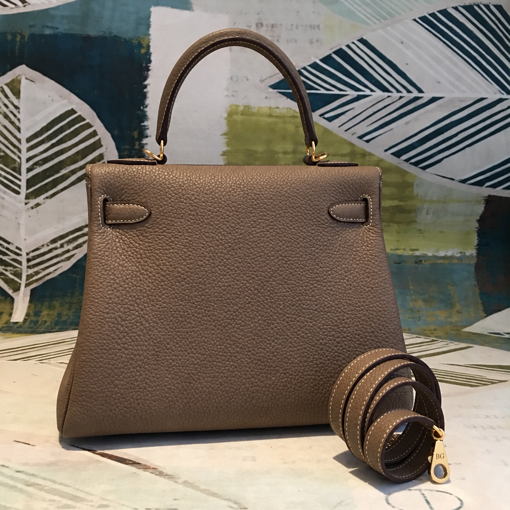 Kelly 28 Retourné Bag in Taupe-Greige Grained Leather