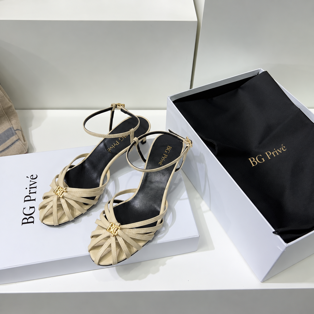 Triomphe Sandal in Lambskin