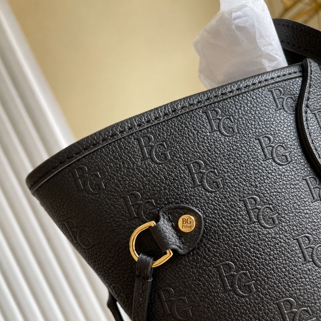 Neverfull MM Tote Bag in Black Monogram Empreinte Leather