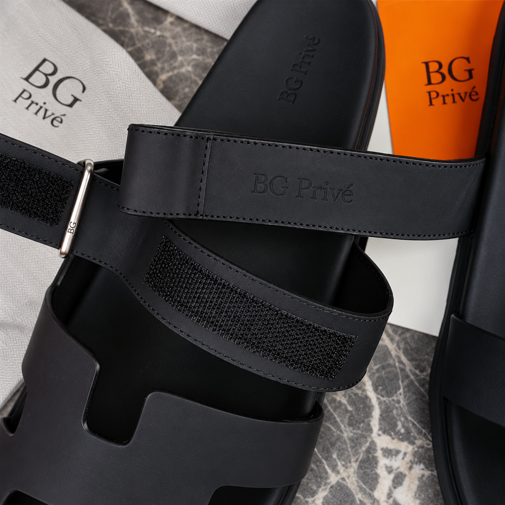 Chypre Sandals in Black for Women