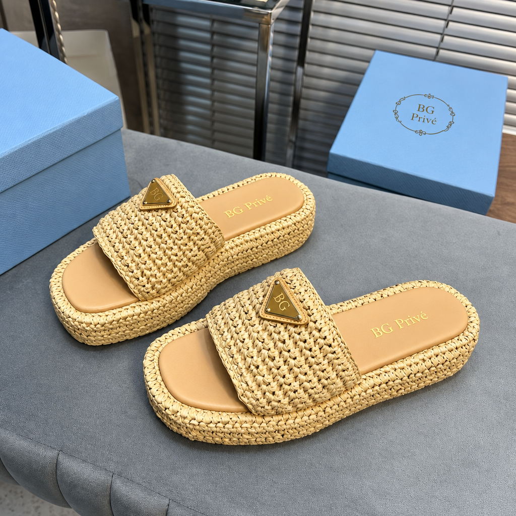 Crochet Flatform Slides in Natural Beige