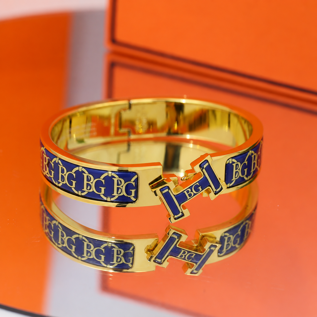 Clic H Bracelet Style – Narrow Printed Enamel H-Clasp Bangle