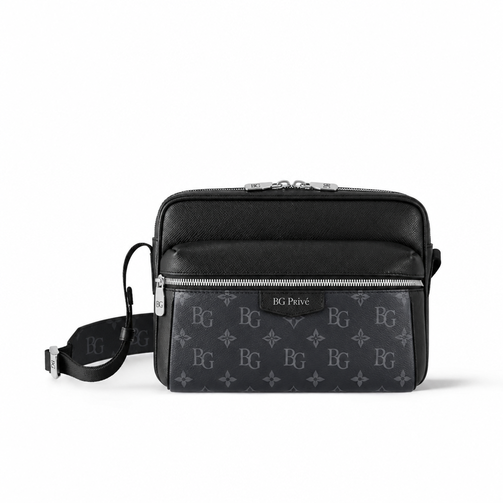 Outdoor Messenger Bag in Black Taigarama M30233
