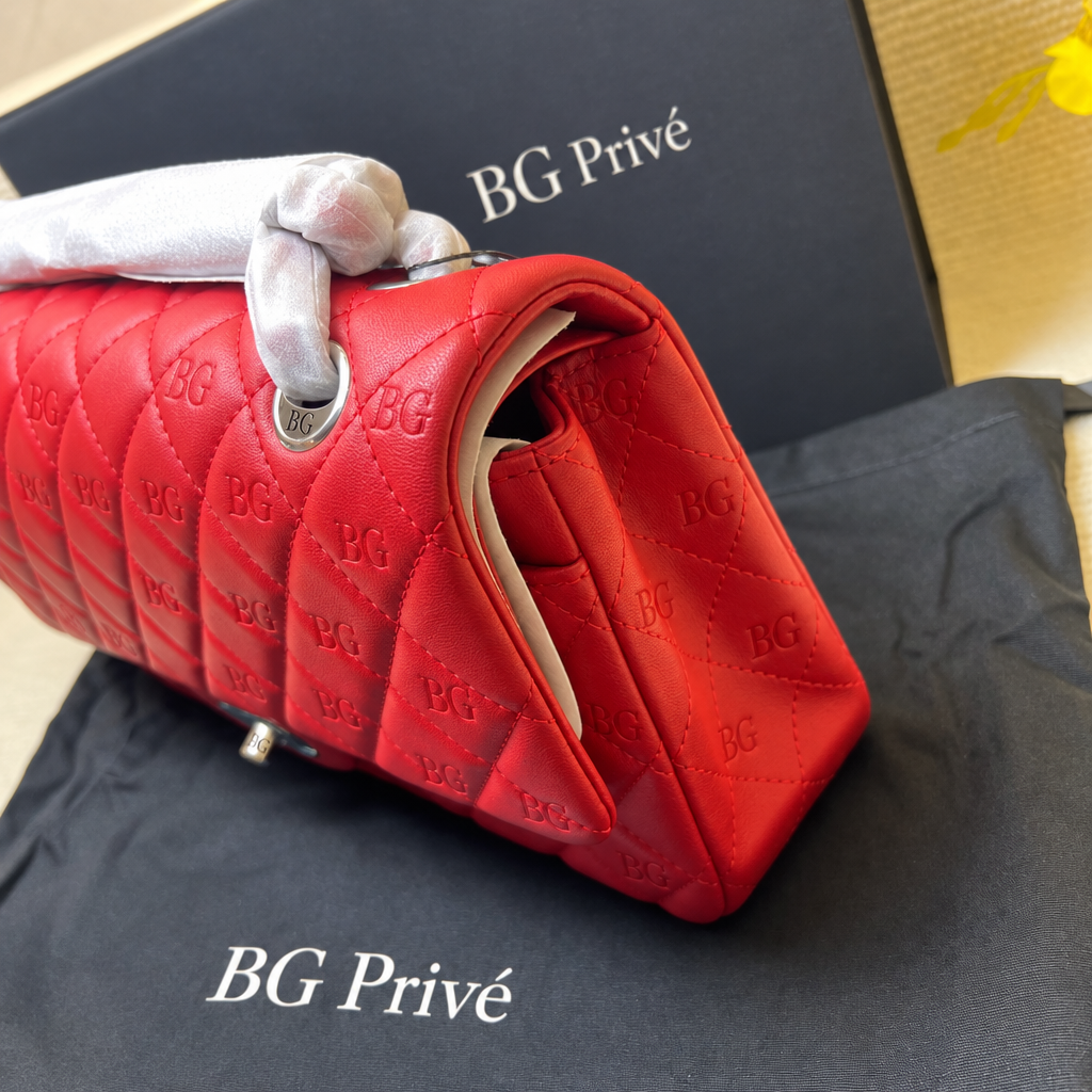 Classic Flap Medium 11.12 Handbag – Red Quilted Leather
