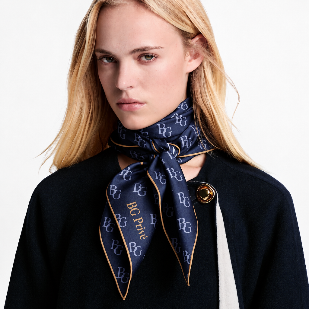 Safari Square 90 Scarf Blue For Women M97895