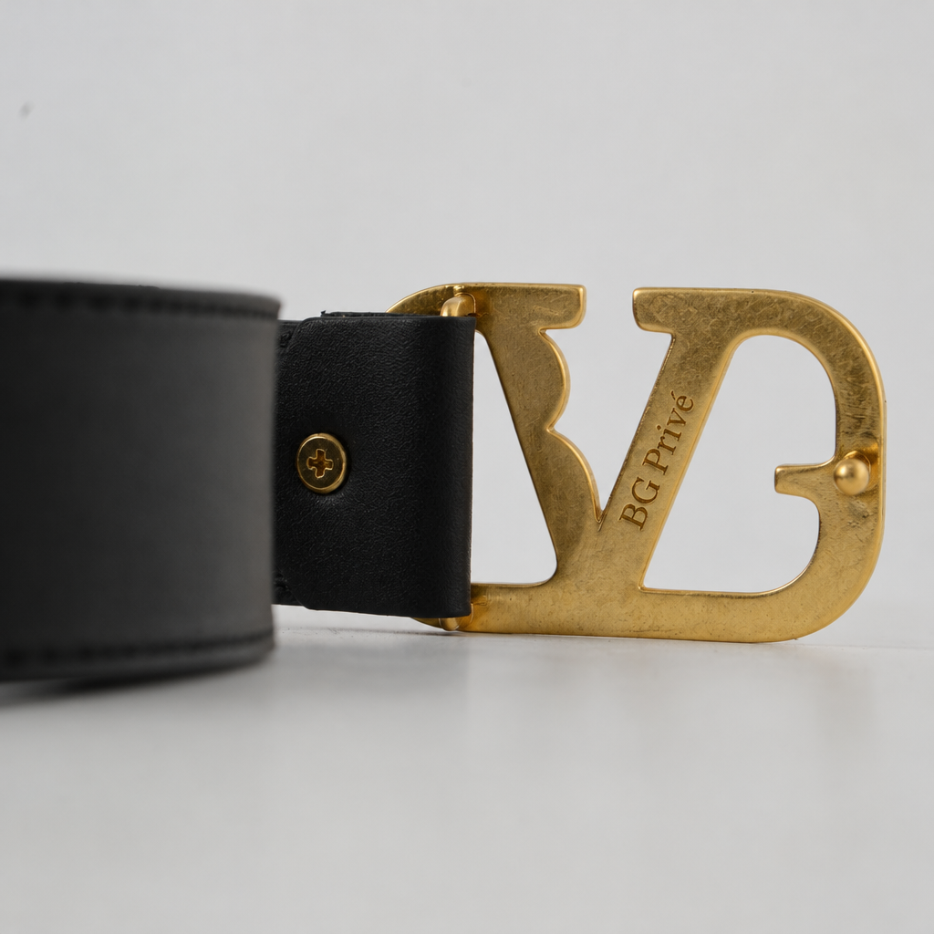 Garavani VLogo Signature Belt – Black Leather, Antique Gold-Tone Buckle