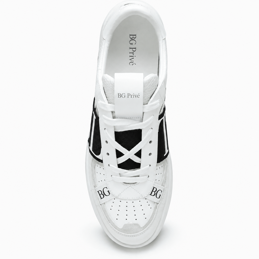 Garavani VL7N Sneakers in White/Black