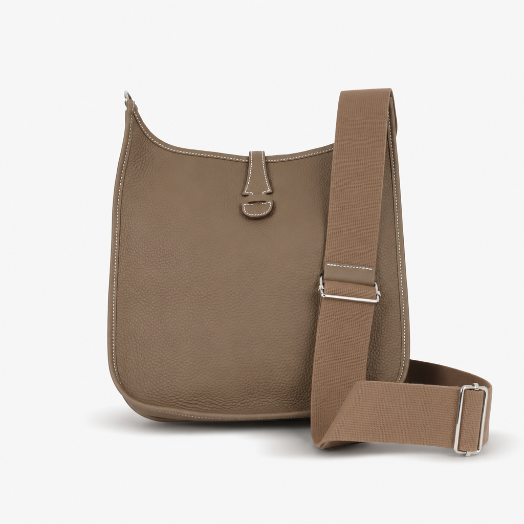 Evelyne 29 PM Bag in Étoupe Taurillon Clemence