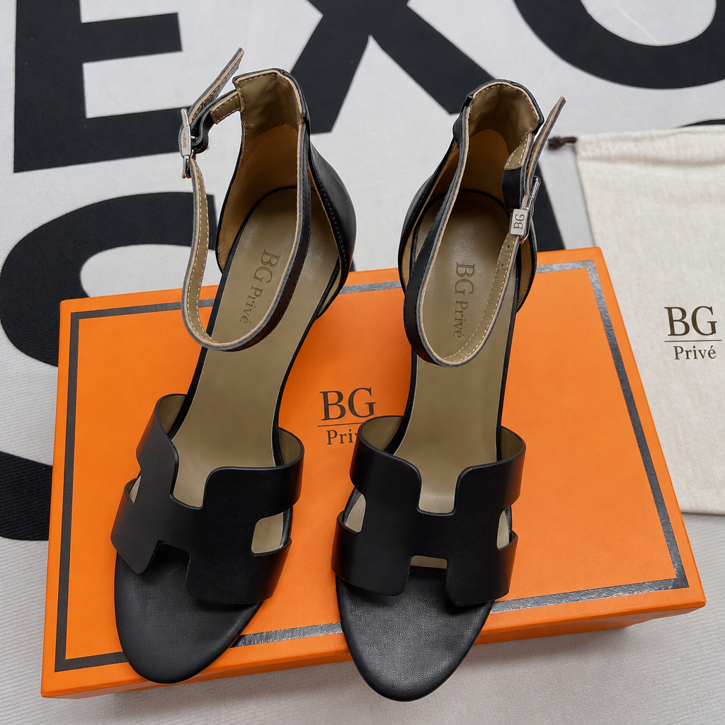 Villa Sandal in Calfskin, Noir – EU 38
