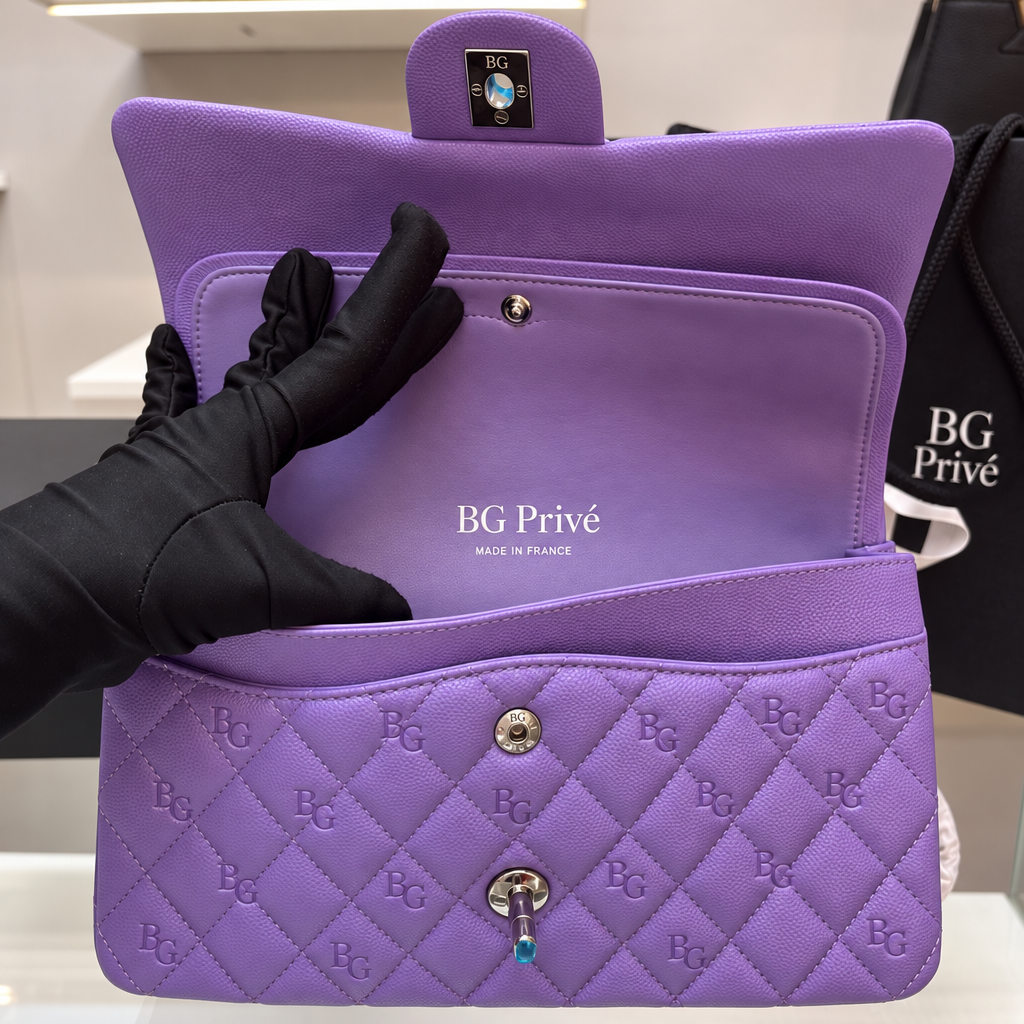 Classic 11.12 Medium Double-Flap Handbag