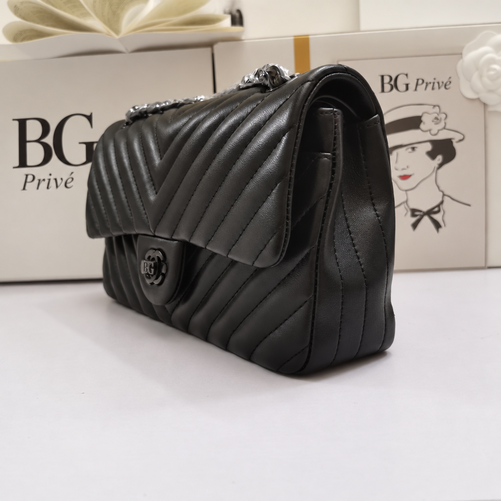 Medium Flap Classic 11.12 Chevron Lambskin So Black
