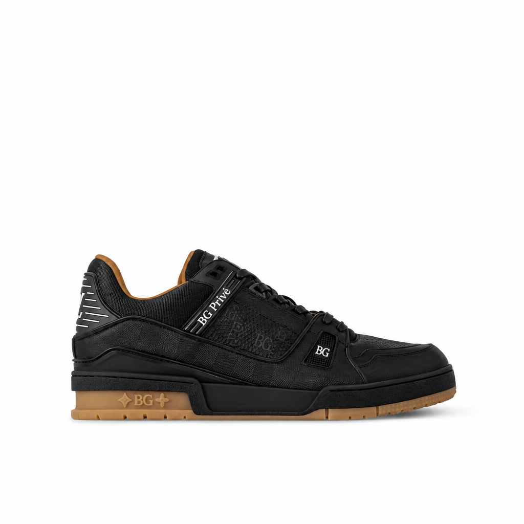 Trainer Sneaker in Black
