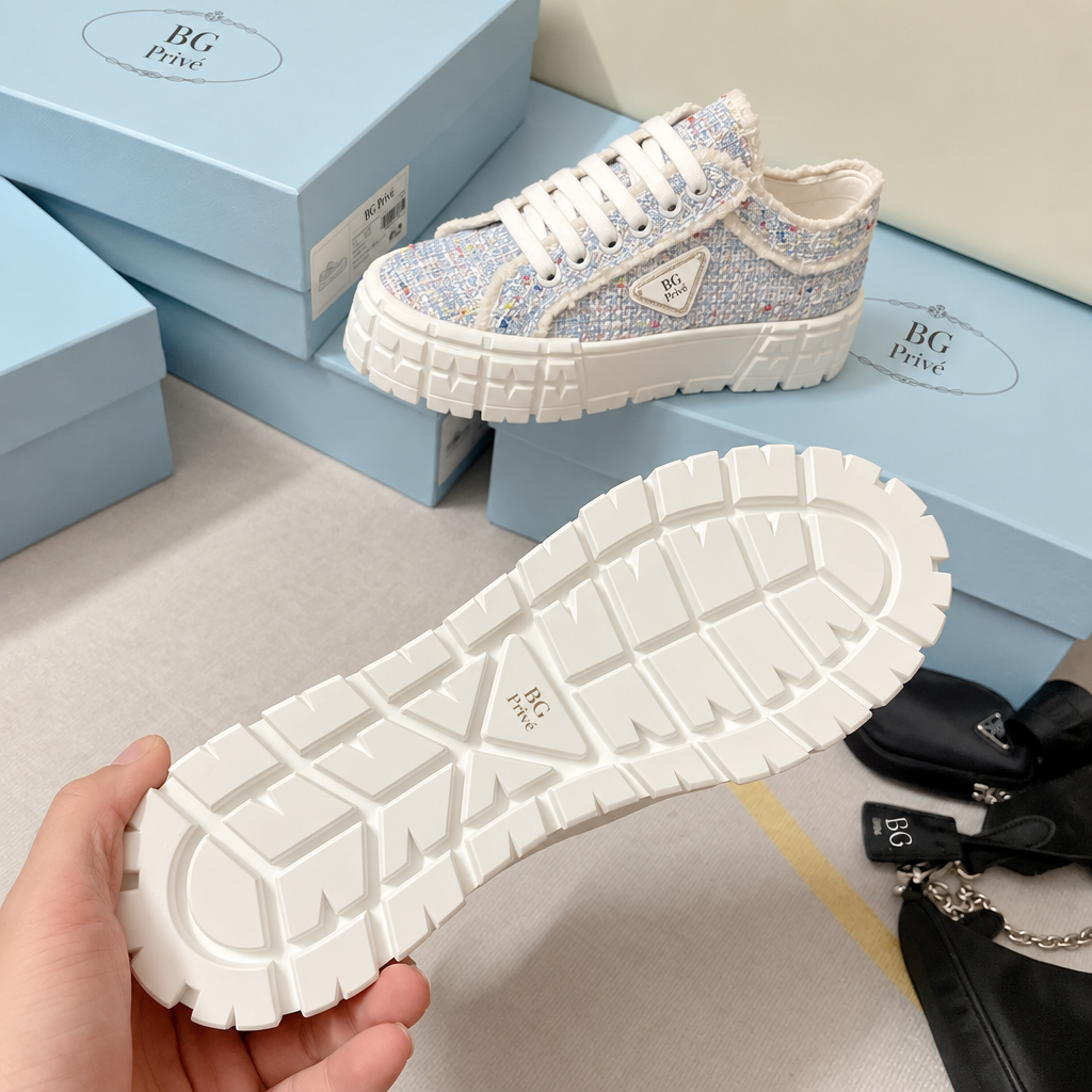 Double Wheel Tweed Low-Top Platform Sneakers