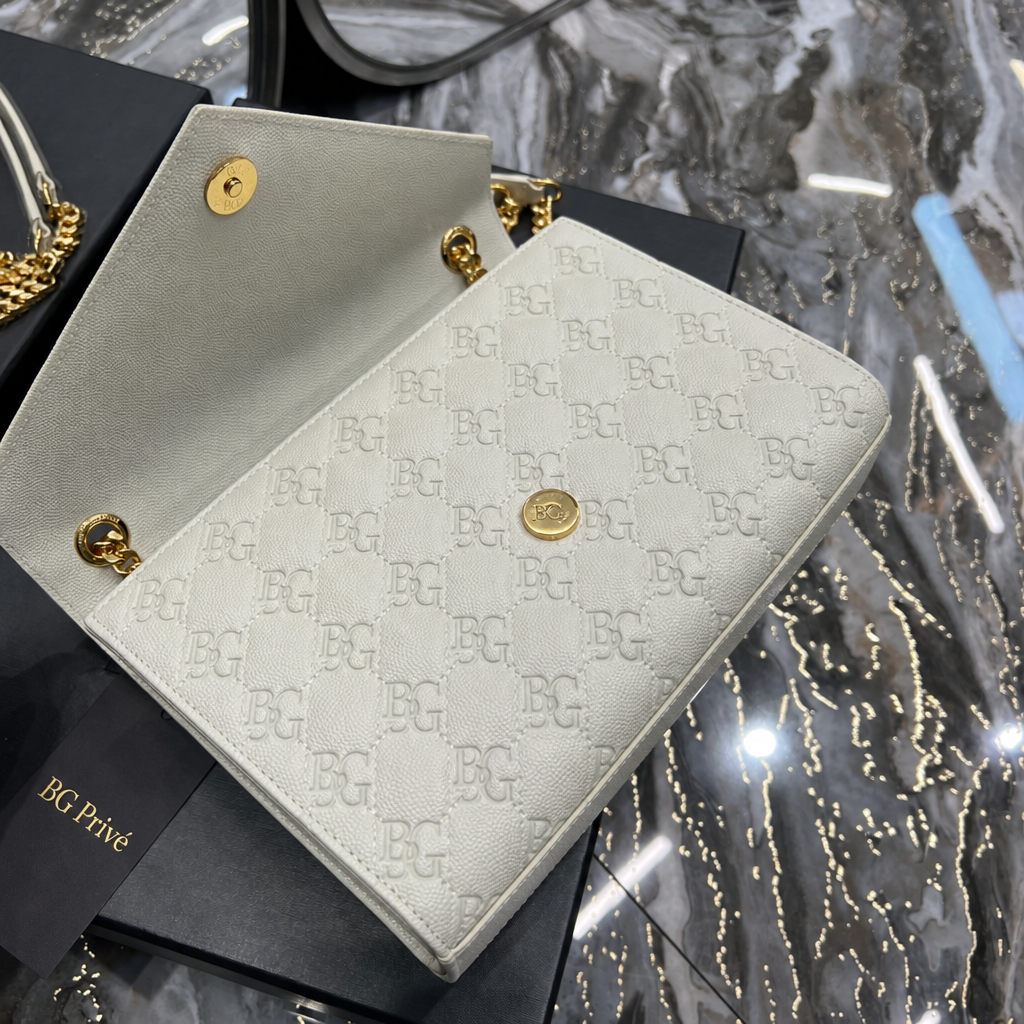 Envelope bag, Medium, in White Quilted Grain de Poudre Leather