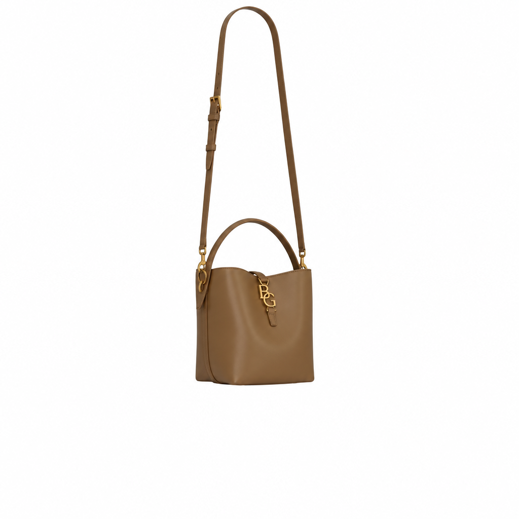 Le 37 Small Bag in Shiny Leather, Dark Cork