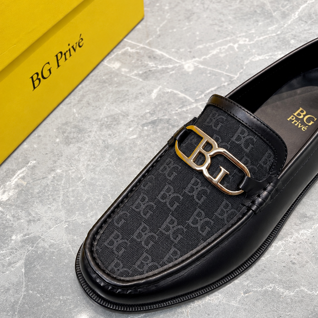 O'Lock Loafers in Black