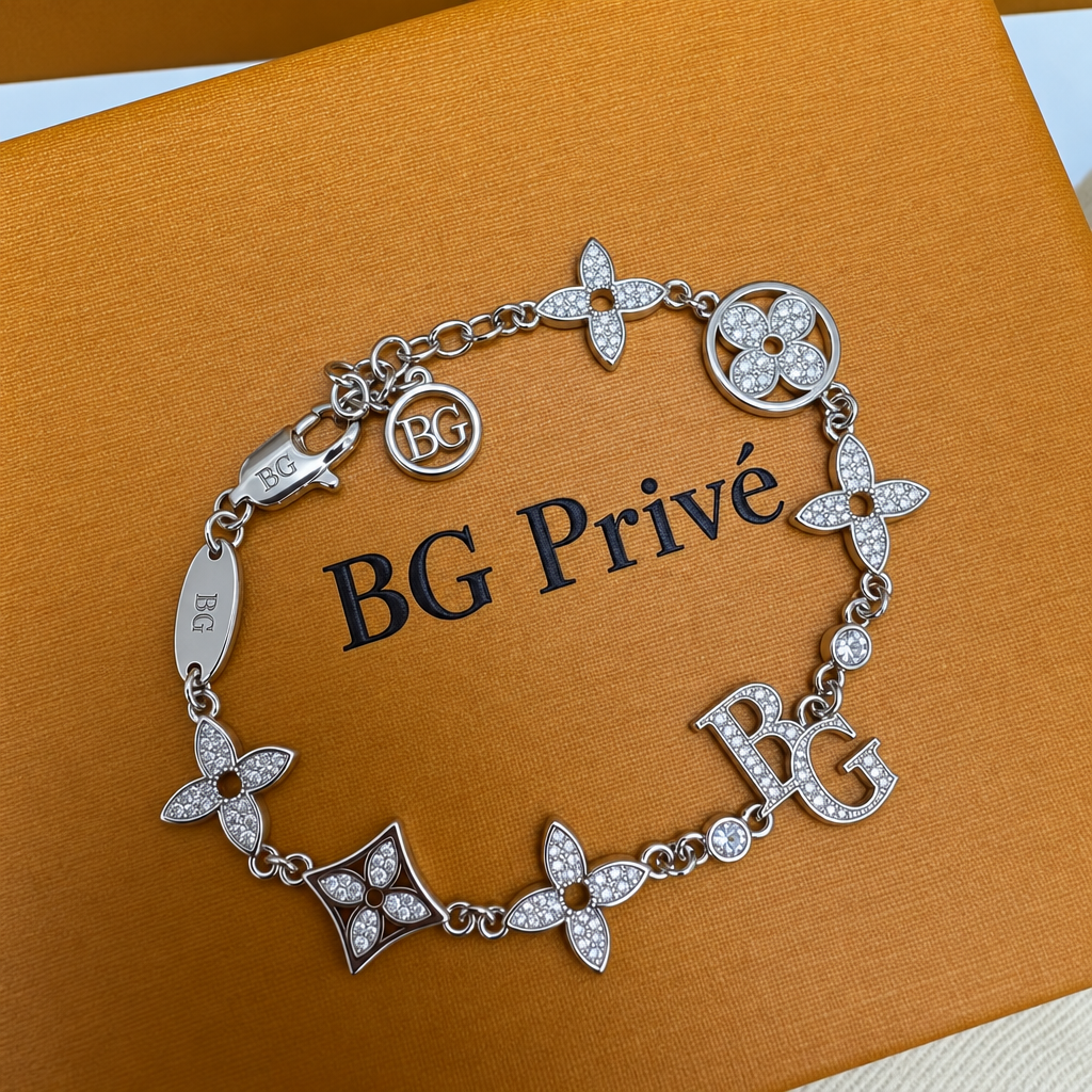 Idylle Blossom Multi-Motif Bracelet in White Gold and Diamonds