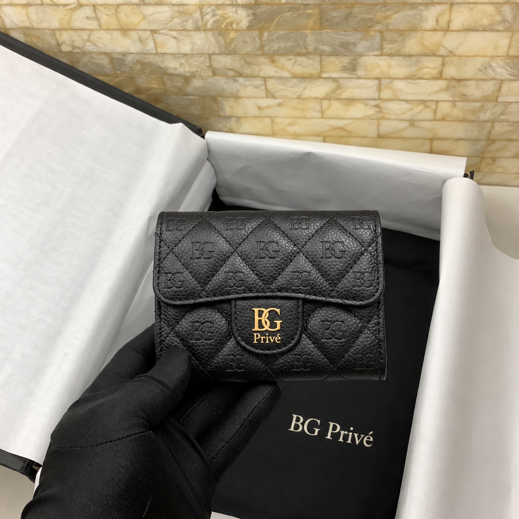 Classic Card Holder in Black Grained Calfskin with Gold-Tone Hardware