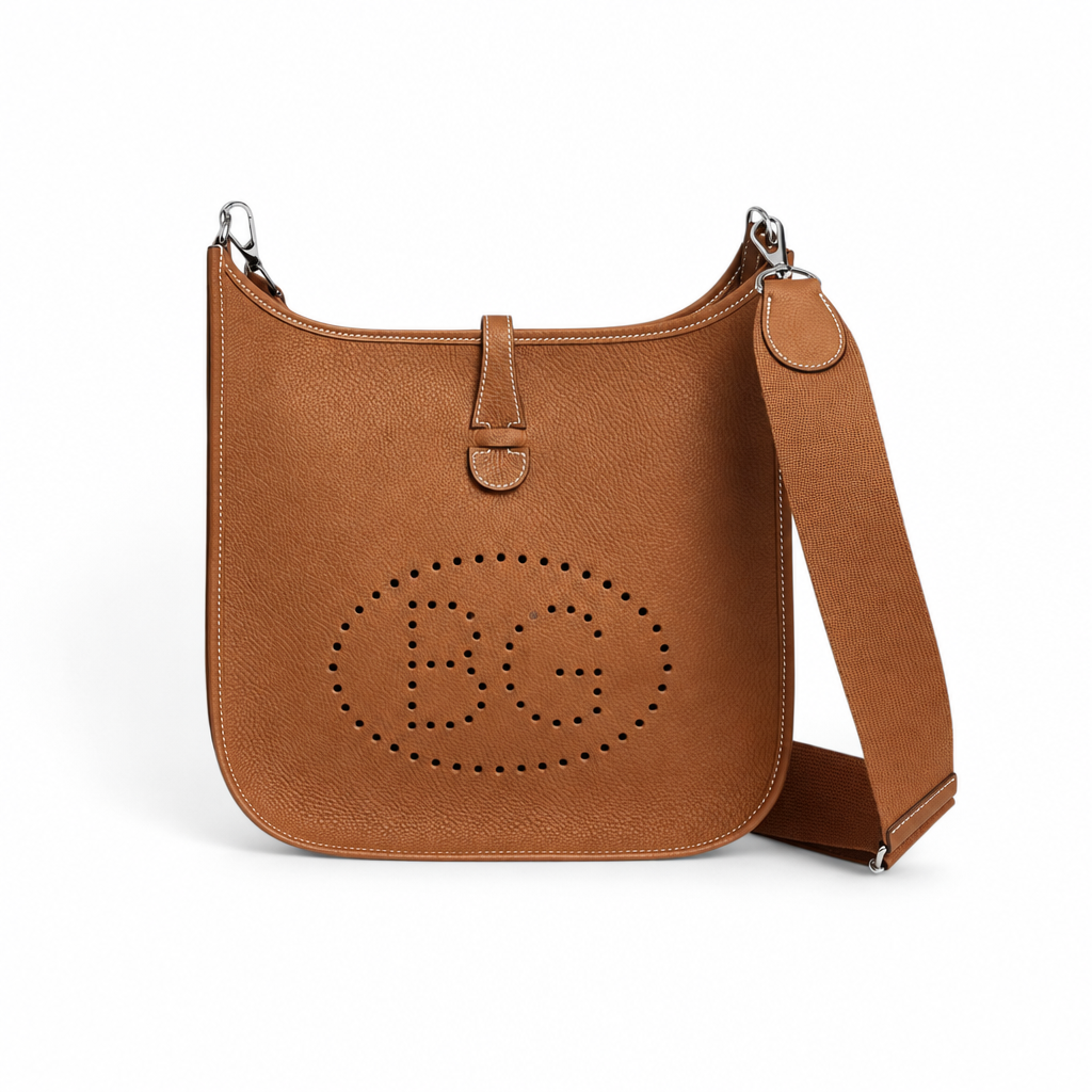 Evelyne Bag III 29 in Gold Taurillon Clemence Leather