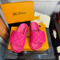 Pool Pillow Comfort Mule in Fuchsia Pink
